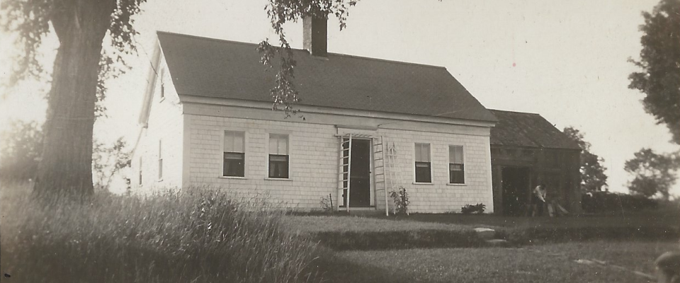 The Chase-Jellison Homestead in winter